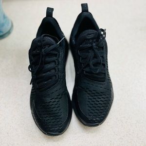 Nike air max 270 size 7 1/2 black